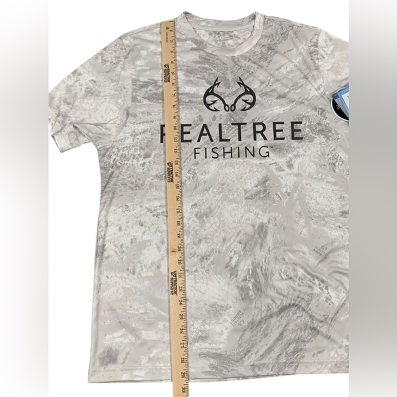 ❤️ NWT RealTree Fishing Shirt Short Sleeve Grey White Round Collar - Picture 4 of 7